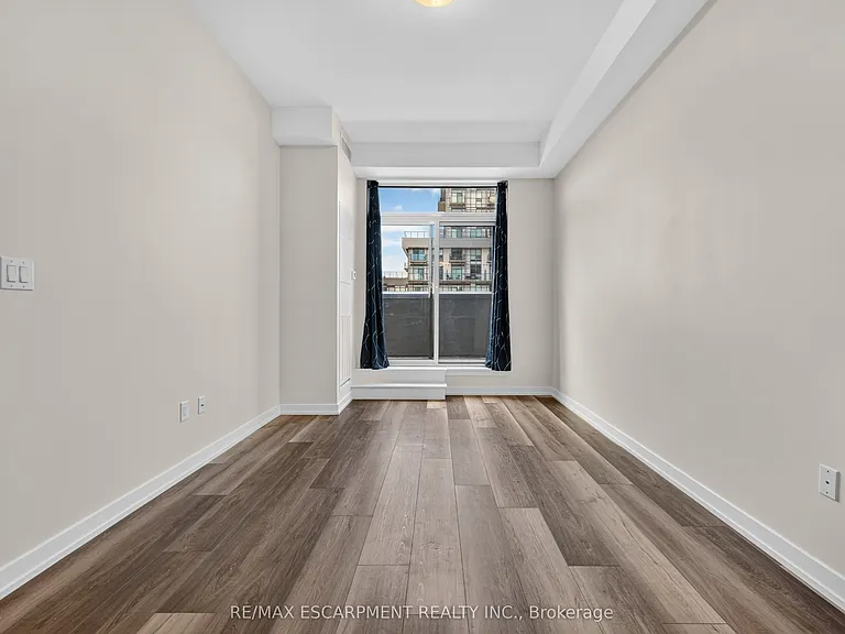 460 Dundas St E #522 — Photo 21