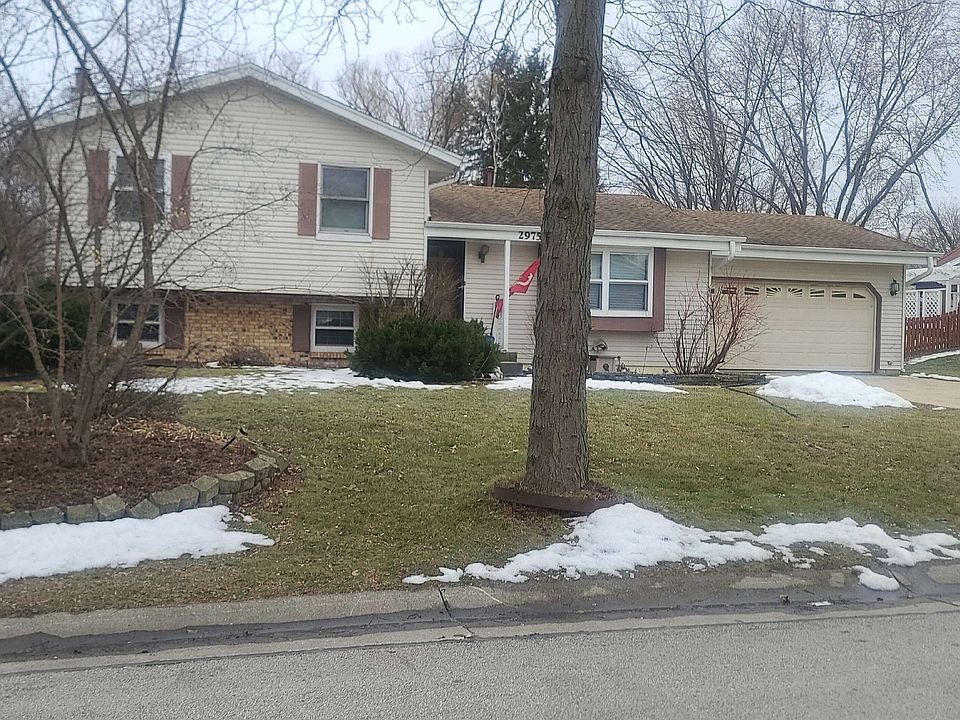 2nd image of 2975 W Thorncrest Dr