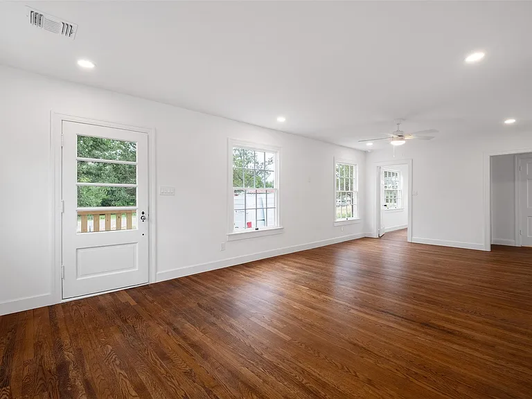 247 Foothill Rd — Photo 6