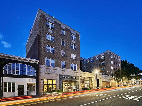 2nd image of 111 N High St #2BR-1BA