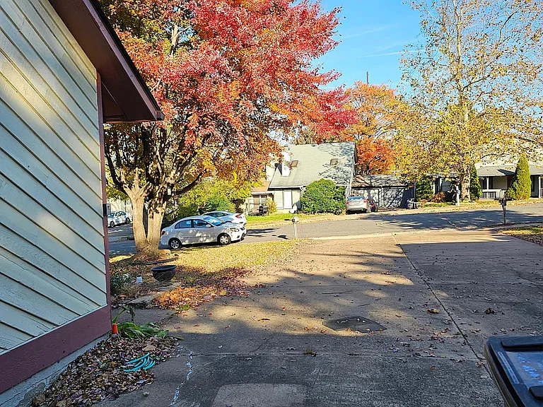 9217 Easton Ct — Photo 3