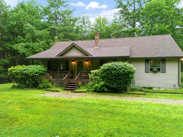 279 Dunn Road, Belgrade, ME 04917