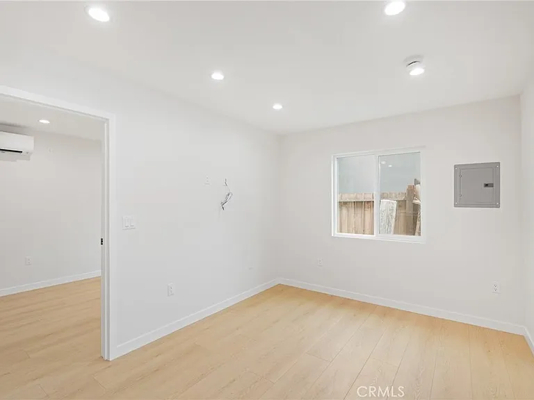 22609 1/2 Mariano St — Photo 6