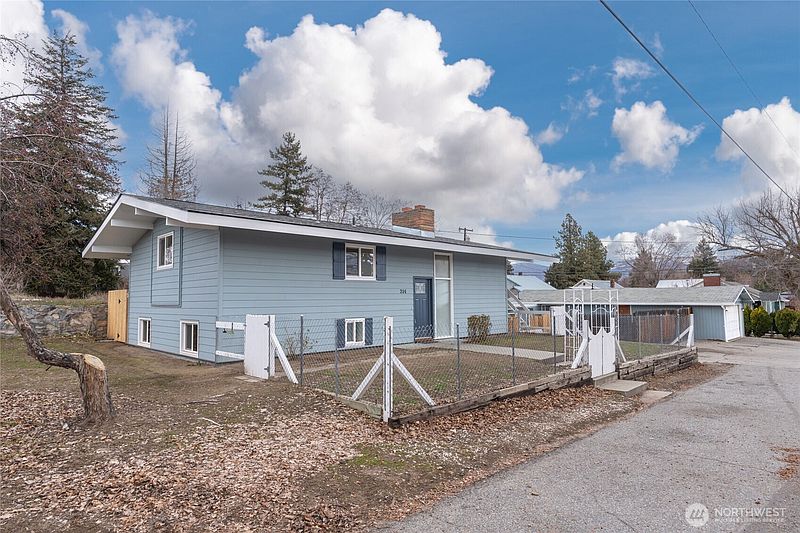 3rd image of 314 3rd Avenue W