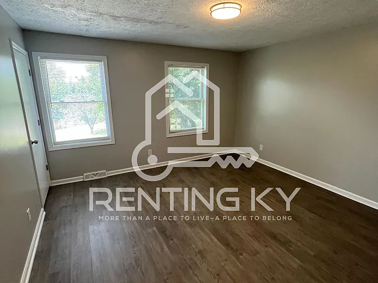 1661 Foxhaven Dr — Photo 12