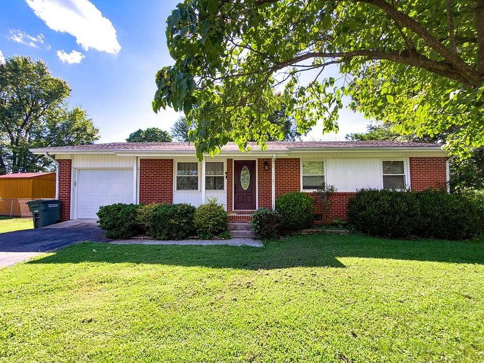 1st image of 607 Mill Spring Ct