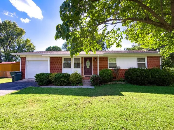 607 Mill Spring Ct, Hopkinsville, KY 42240
