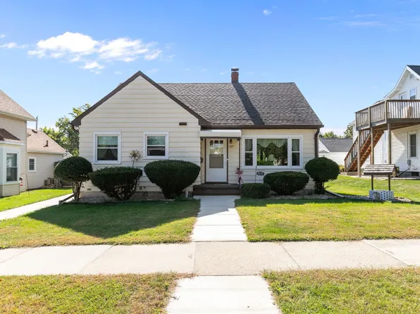 521 W 7th St, Kaukauna, WI 54130