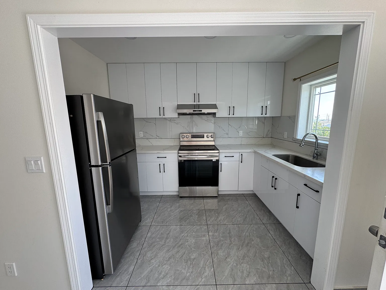 Puu Hina Pl, Pearl City — Photo 2