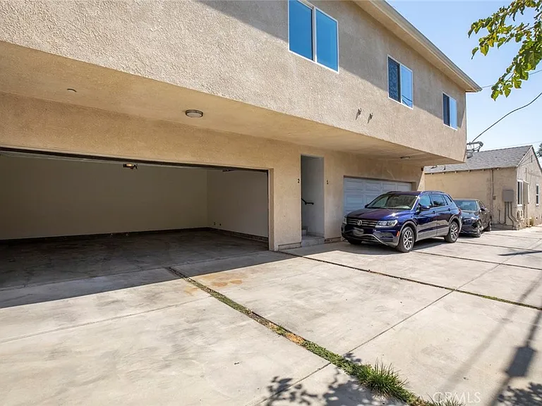6821 Agnes Ave — Photo 9