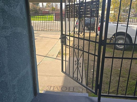2nd image of 107 Kincaid St