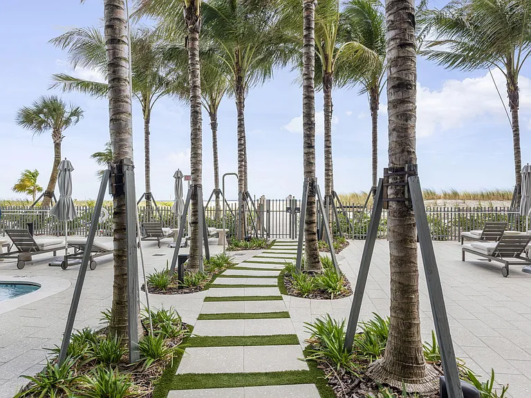 900 N Ocean Blvd #1501 — Photo 41