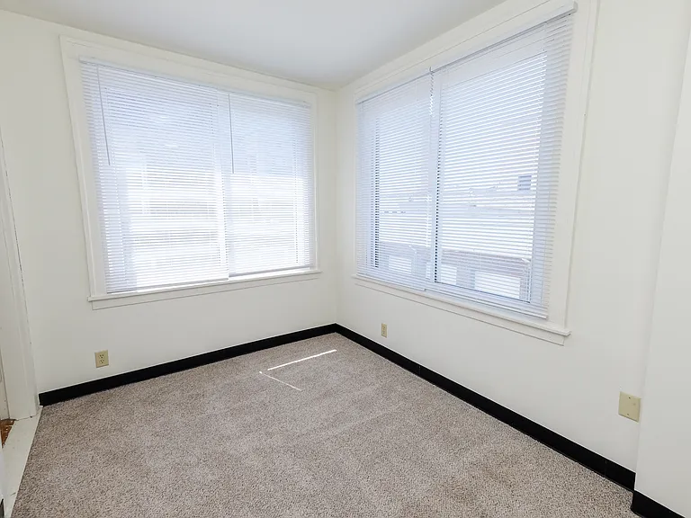 Snelling Villas — Photo 11