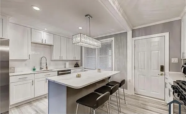 3 bed, $2,600 — Photo 4
