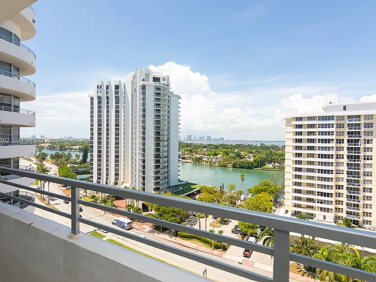 5555 Collins Ave #14U — Photo 29