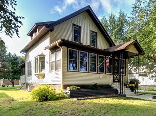 621 7th St, Kenyon, MN 55946