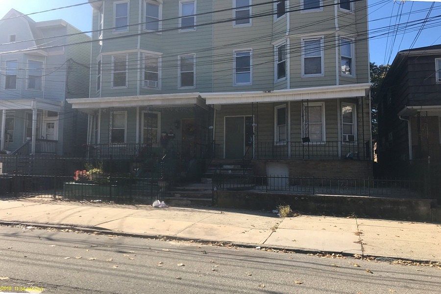 2nd image of 185 Winfield Ave