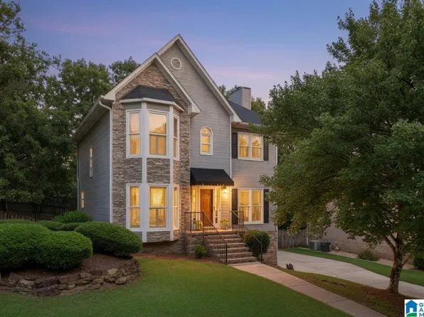 1837 Brookview Ln, Hoover, AL 35216