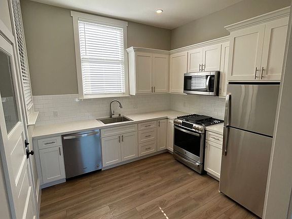 2nd image of 11 Fielding St