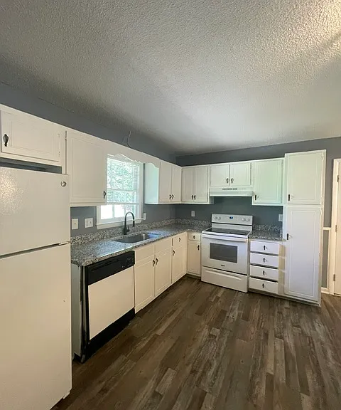 5650 McDougal Dr — Photo 8
