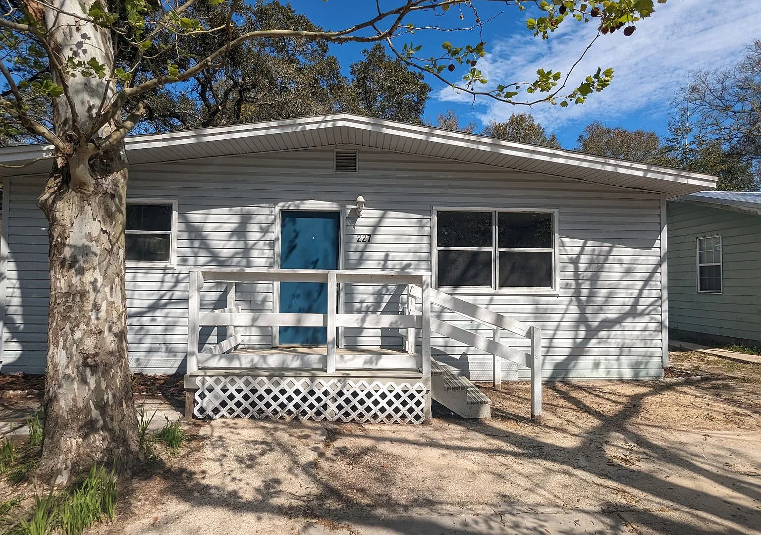 227 Bay Street Nw, Fort Walton Beach. Move In Special: Half Off First Full Month Of Rent — Photo 3