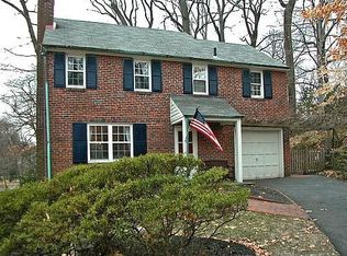 702 Winding Way, Glenside, PA 19038