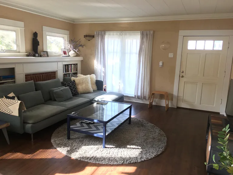 532 N Newport Ave — Photo 2