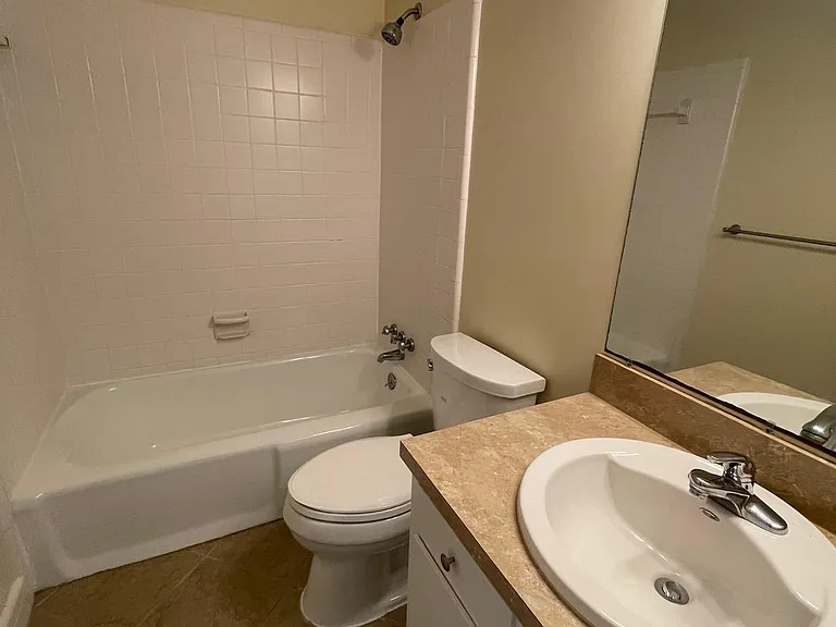 1104 Robin Hood Rd — Photo 11