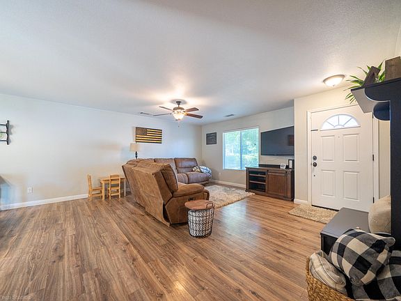 5th image of 3559 Barkwood Dr