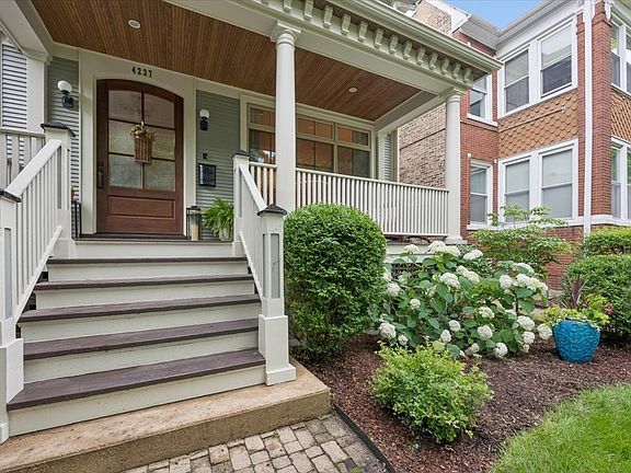 3rd image of 4237 N Wolcott Ave
