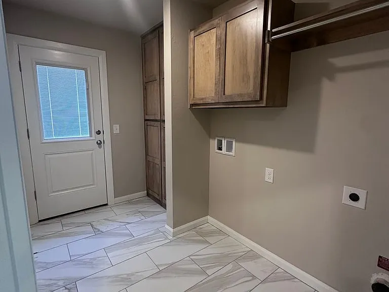 9009 Washita Creek Dr — Photo 7