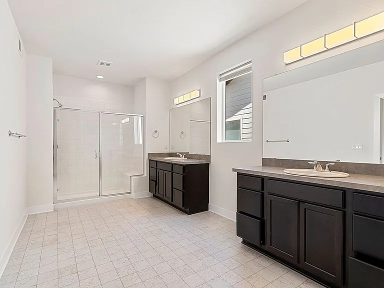 5015 Oakley Dr — Photo 13