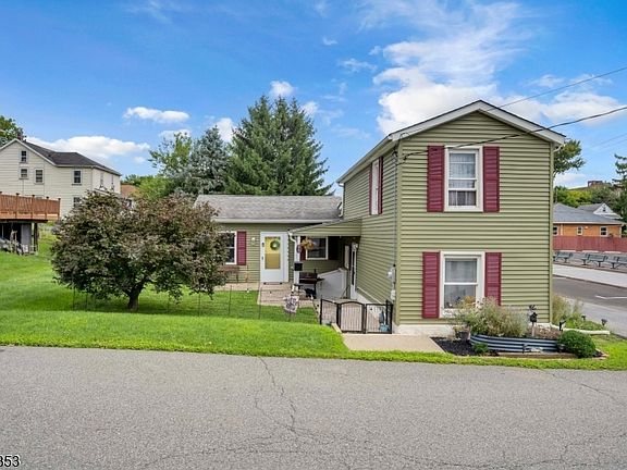 4th image of 412 Pursel St