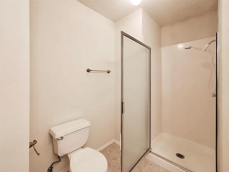 1926 Summer Rain Dr — Photo 16