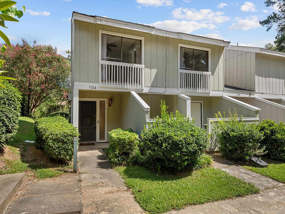 1st image of 104 Townhome Ct