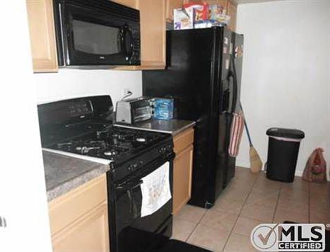 4th image of 12070 S Broadway