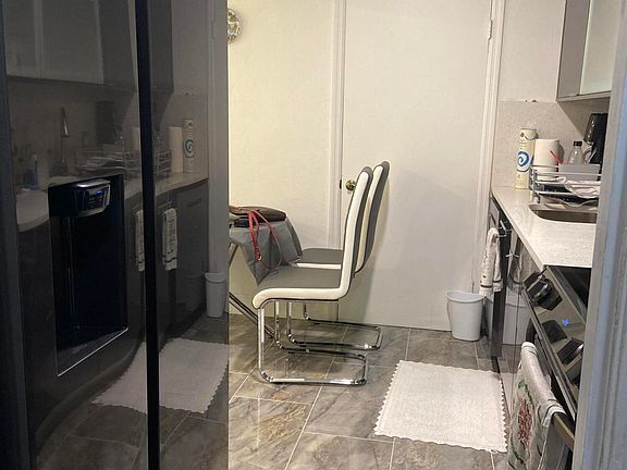 5th image of 2313 N Congress Avenue #13