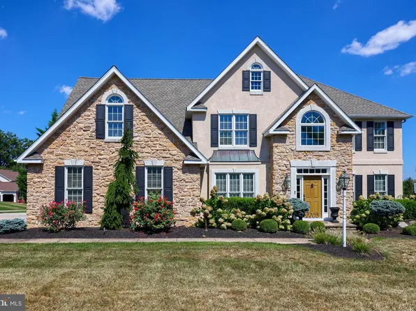 2205 May Apple Dr, York, PA 17402