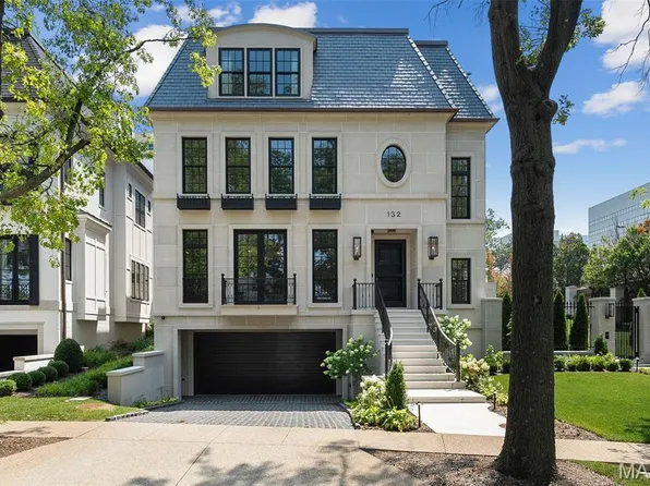 132 N Brentwood Blvd, Saint Louis, MO 63105