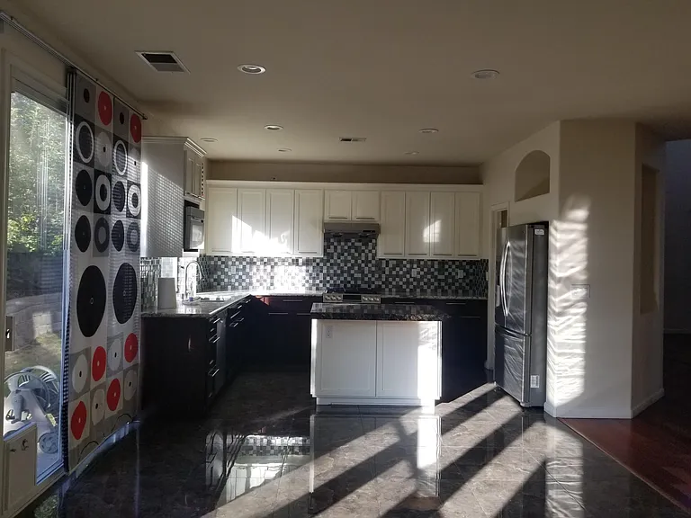 733 Ashton Oaks Way — Photo 10
