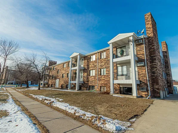 331 Prairiewood Cir S APT 101, Fargo, ND 58103