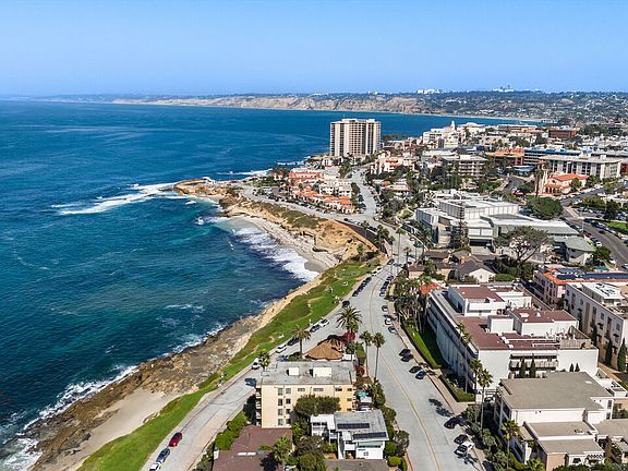 5th image of 457 Coast Blvd Unit 403