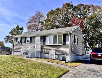 49 Coburn Dr, Lowell, MA, 01854