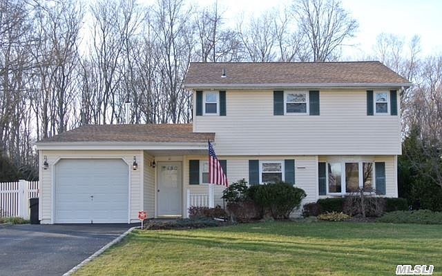 1st image of 32 Butterfield Dr