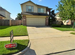 1090 Lasso Ct, Alvin, TX 77511
