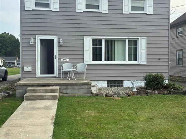 390 W Wilson St, Struthers, OH 44471