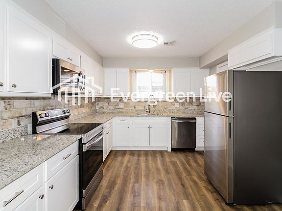 4th image of 3009 Shadybrook Dr