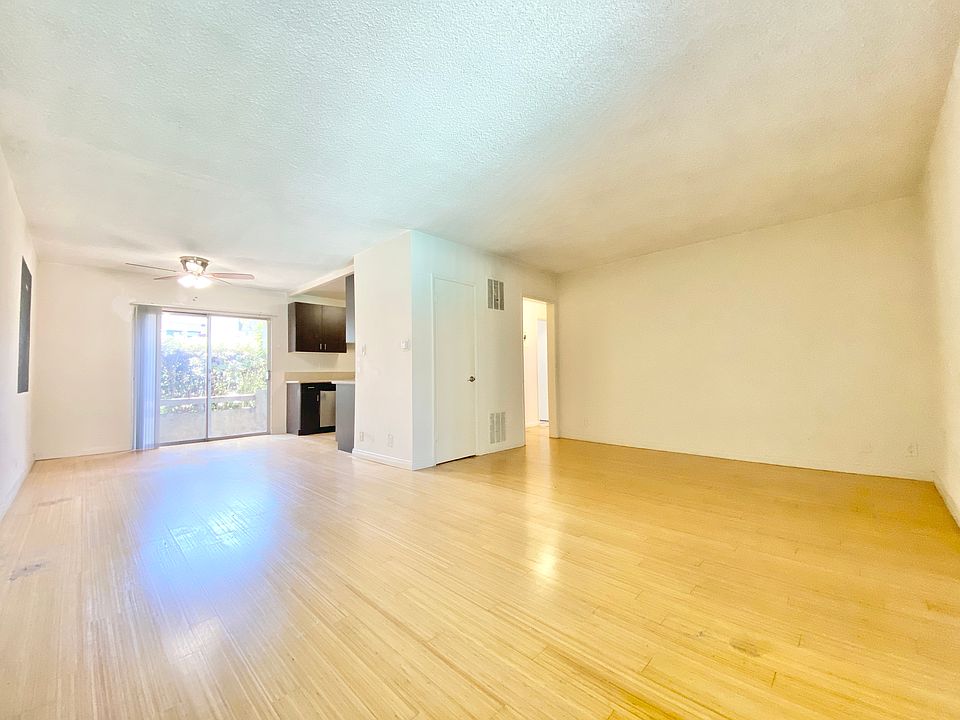 1st image of 3105 S Durango Ave #7