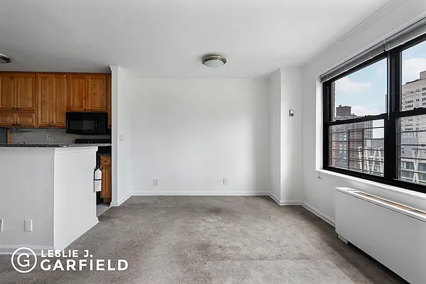 Sold by Leslie J. Garfield | media 6