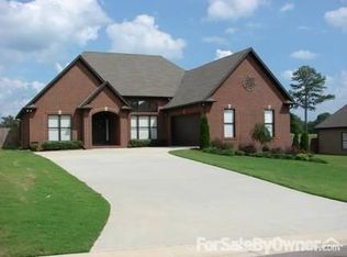 1805 Parc Ridge Cir, Warrior, AL 35180